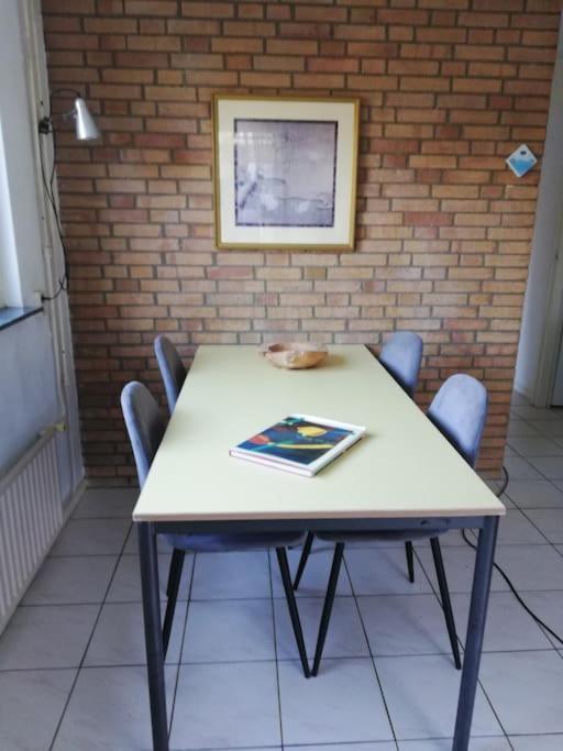 Cottage Egmond-Binnen Met Besloten Tuin エクステリア 写真